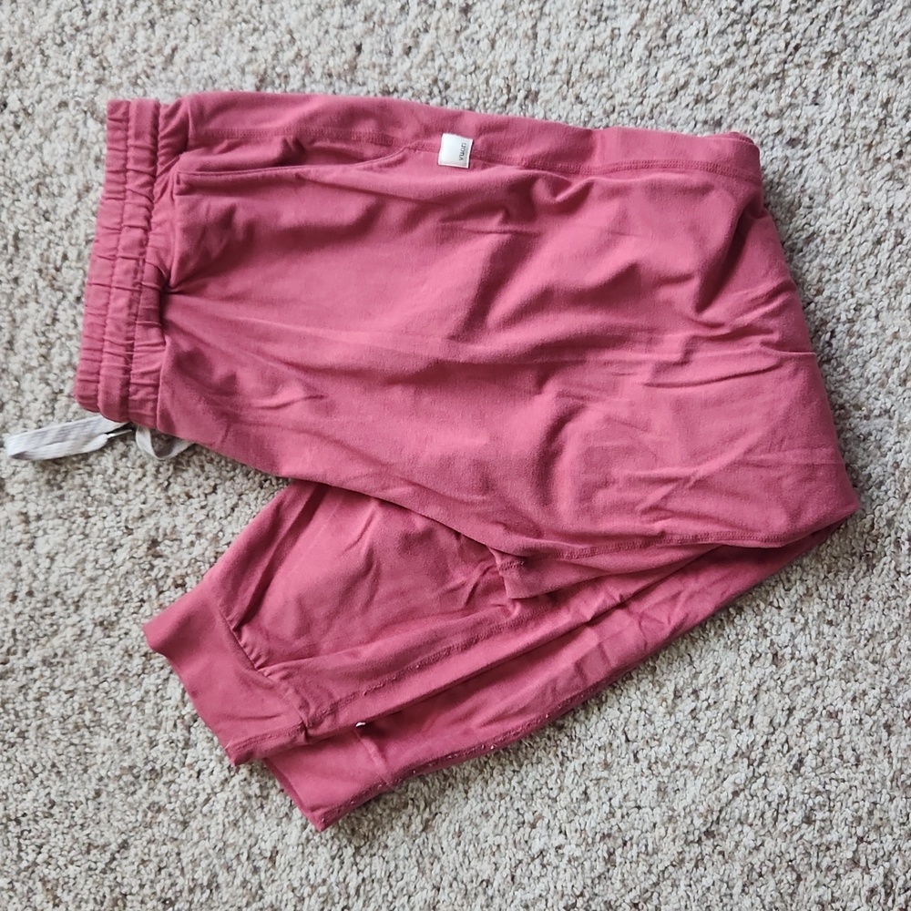 Vuori performance joggers